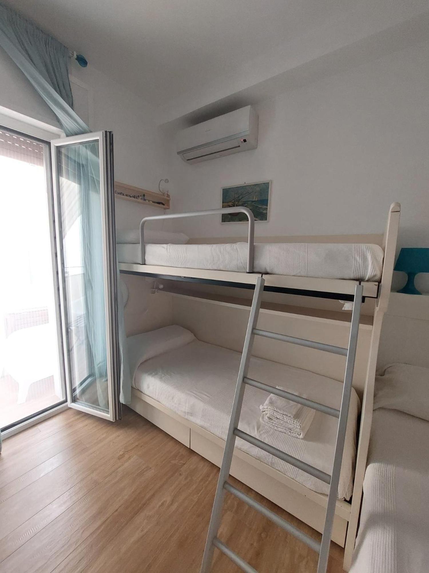Blue Sea Apartment Torre Canne Exterior foto